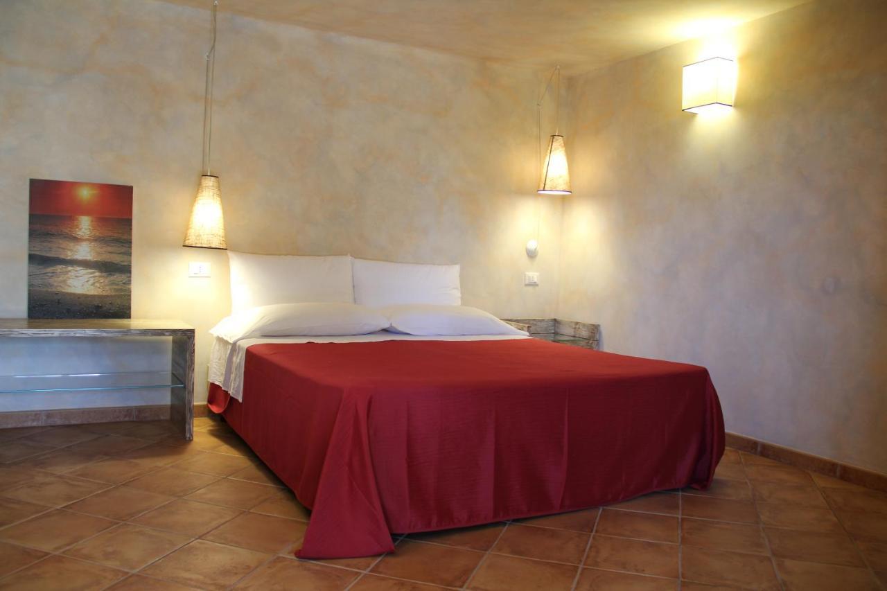 Tenuta Conte Ruggero Santa Domenica  Exteriör bild