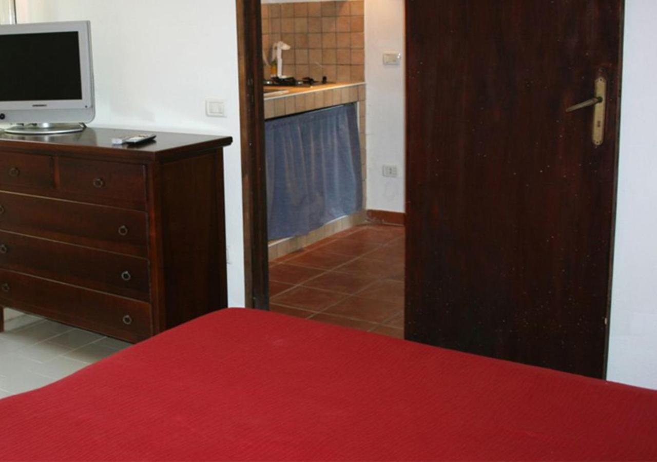 Tenuta Conte Ruggero Santa Domenica  Exteriör bild
