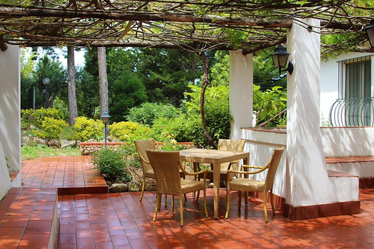 Tenuta Conte Ruggero Santa Domenica  Exteriör bild